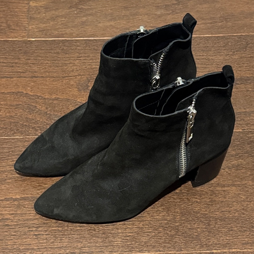 Dolce Vita Women’s Black Ankle Booties with Zipper Size 10